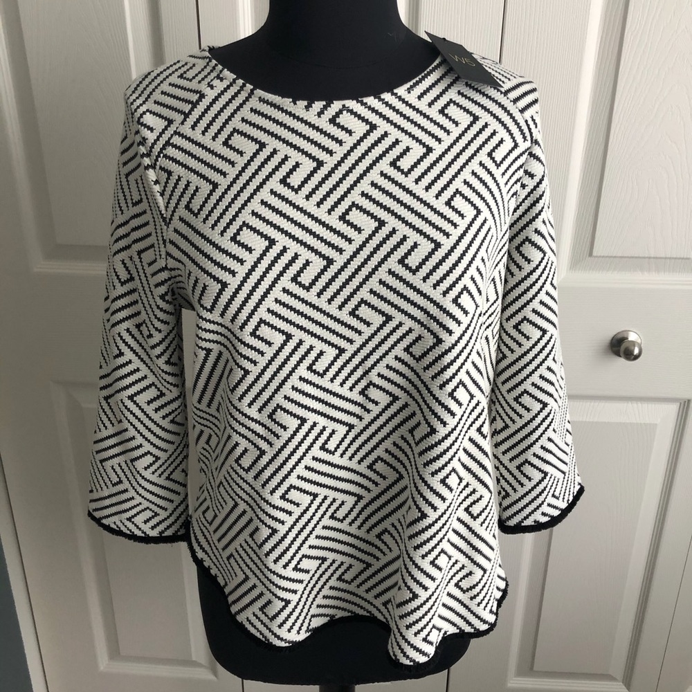 NWT W5 brand knit top